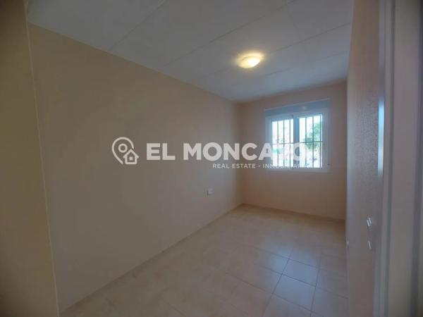 Chalet adosado en calle Neptuno