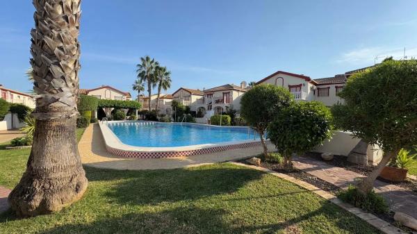 Chalet en Barrio La Zenia