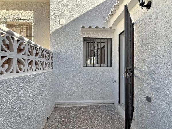 Chalet adosado en calle Neptuno s/n