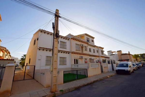 Chalet adosado en calle República Dominicana s/n