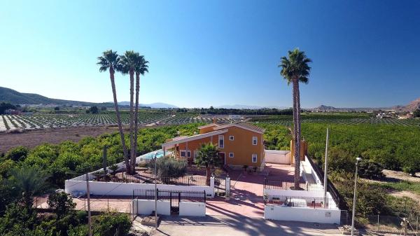 Casa independiente en carretera de Bigastro