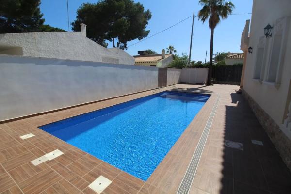 Chalet en Barrio Cabo Roig