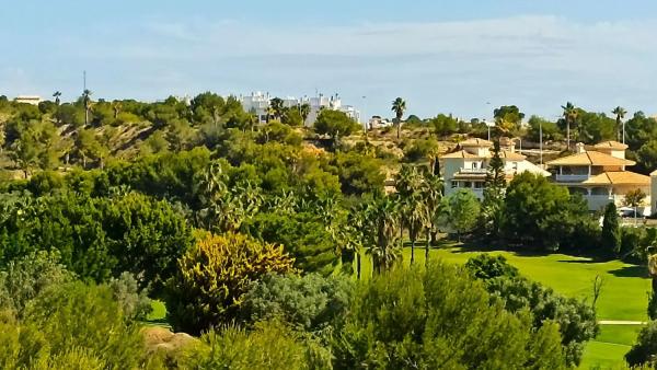 Piso en Barrio Lomas de Campoamor-Las Ramblas