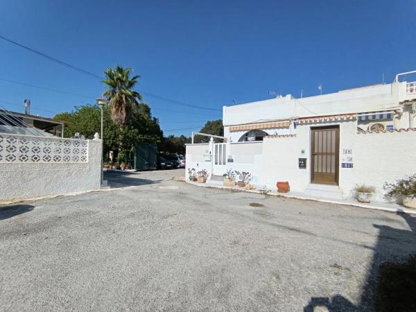 Casa independiente en calle Híjar, 25