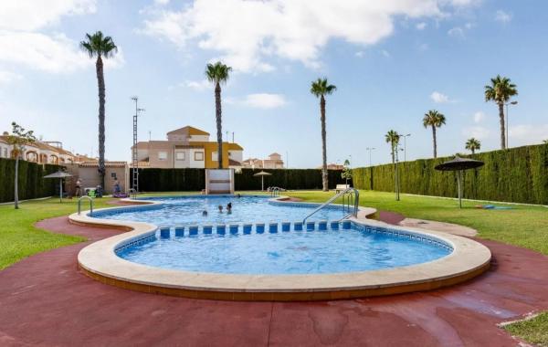 Chalet adosado en calle Jose Lorca Garcia