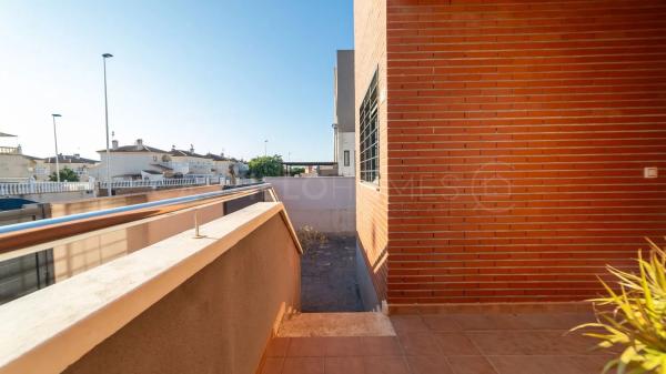 Chalet pareado en calle Maria San Gil Noain, 27