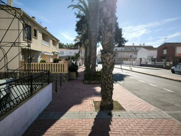 Chalet adosado en calle Río Navia