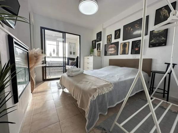 Estudio en calle urb. cabo cervera, 14