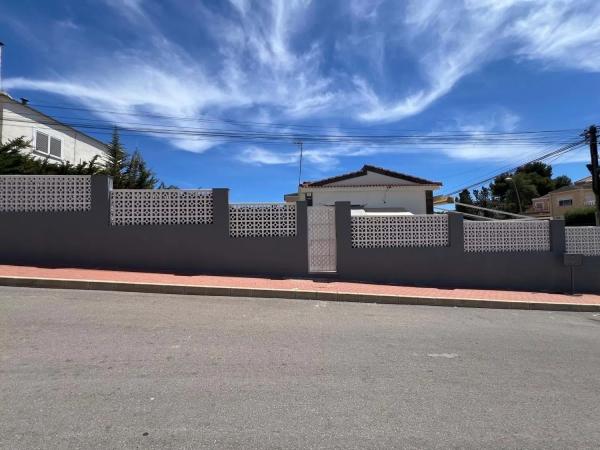 Casa independiente en calle Campoamor