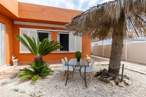 Casa independiente en calle Mar Adriático