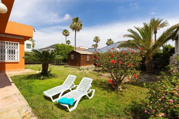 Casa independiente en calle Mar Adriático