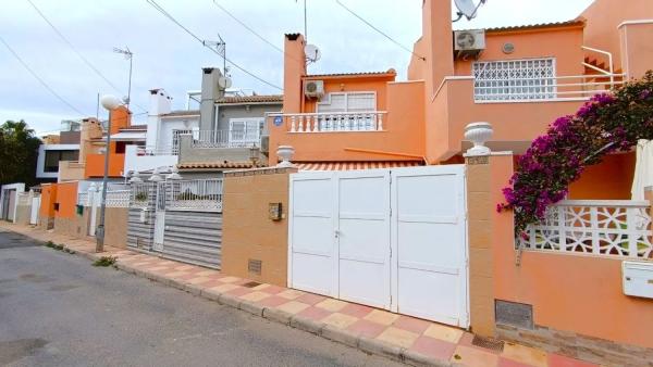 Chalet adosado en calle Guadalquivir s/n