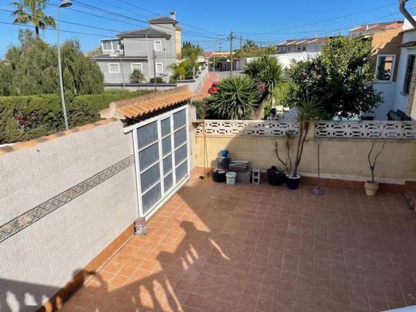 Casa independiente en calle Poniente Bal, 8