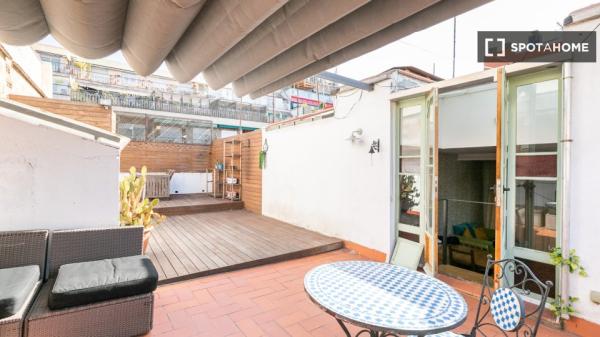 Precioso ático tipo loft en calle Casanova, Barcelona