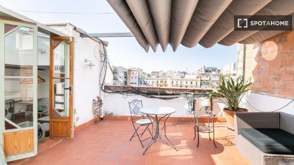 Precioso ático tipo loft en calle Casanova, Barcelona