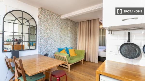 Precioso ático tipo loft en calle Casanova, Barcelona