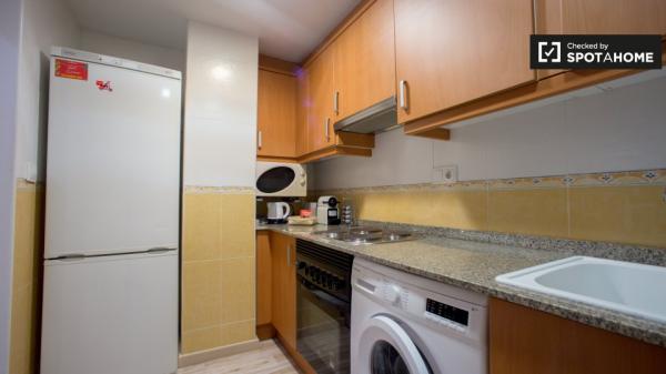 Moderno apartamento de 2 dormitorios en alquiler en Ciutat Vella