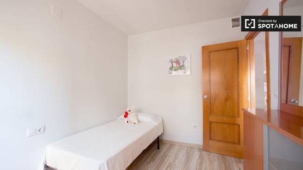 Moderno apartamento de 2 dormitorios en alquiler en Ciutat Vella