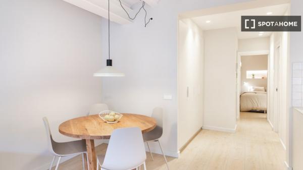 Apartamento amueblado moderno en el Born