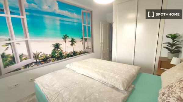 Apartamento de 2 dormitorios en alquiler en La Cala de Mijas, Málaga