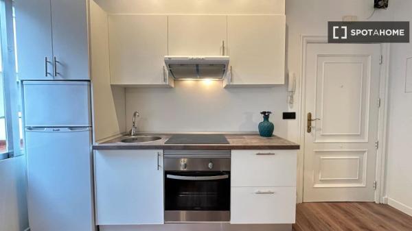 Piso de 1 dormitorio en alquiler en Pontevedra, Vigo