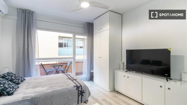 Apartamento amueblado moderno en Les Corts