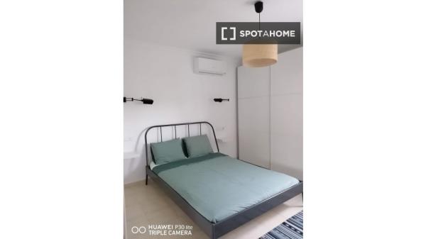 Chambre à louer dans un appartement de 3 chambres à Son Dameto, Palma