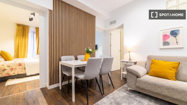 Apartamento de 3 dormitorios en alquiler en Centro, Madrid