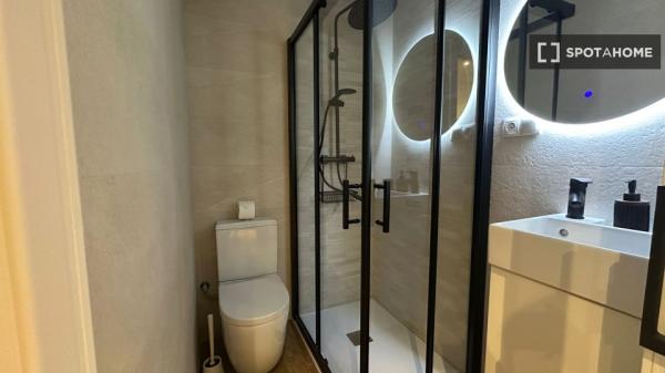 Apartamento de 3 dormitorios en alquiler en Centro, Madrid