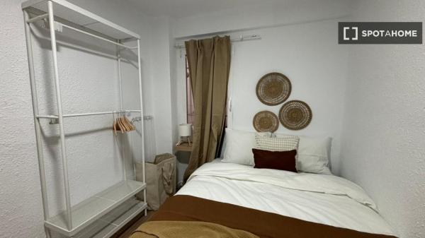 Room in shared apartment in València