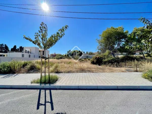 Terreno en calle de la Pitera