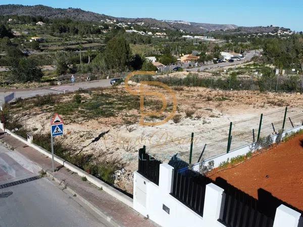 Terreno en calle Leonardo da Vinci, 141