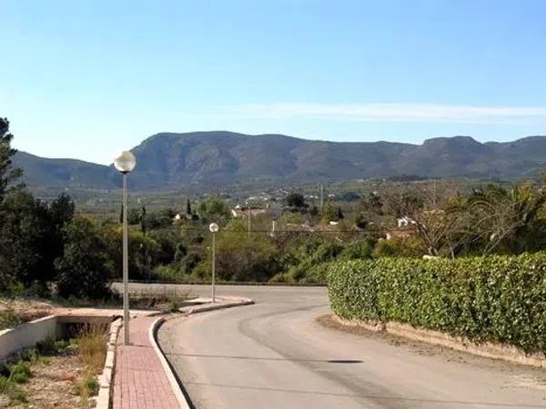 Terreno en calle Serra de Bèrnia