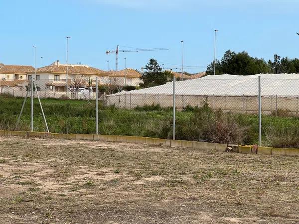 Terreno en calle Mar Egeo s/n