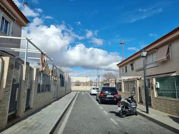 Terreno en calle Luis Amigo, 51