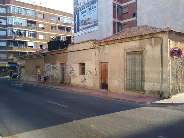 Terreno en calle Ramón Gallud, 91