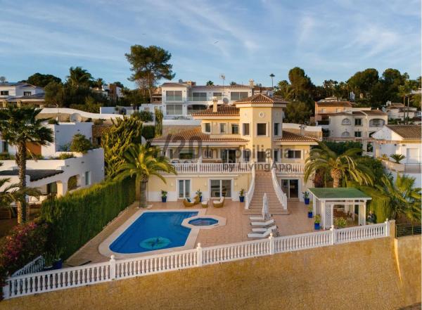 Casa independiente en avenida del Portet