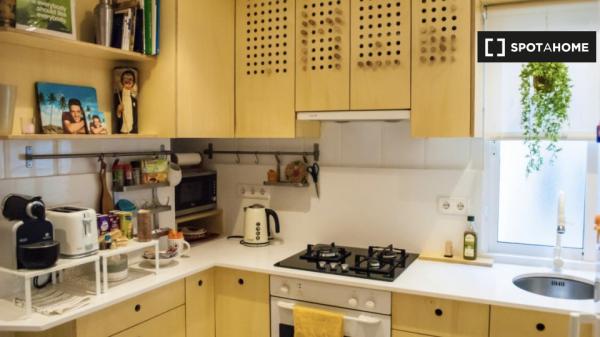 Apartamento de 2 dormitorios en alquiler en Ciutat Vella, Valencia