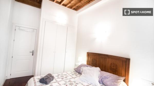 Apartamento completo de 2 dormitorios en Granada