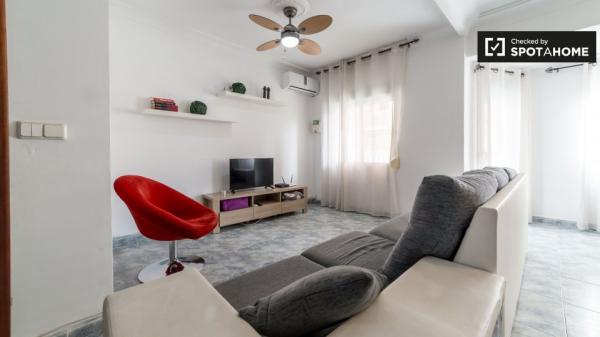 Elegante apartamento de 3 camas en alquiler en Jesús, Valencia