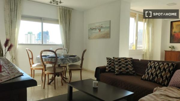 Apartamento entero de 2 dormitorios en Benidorm