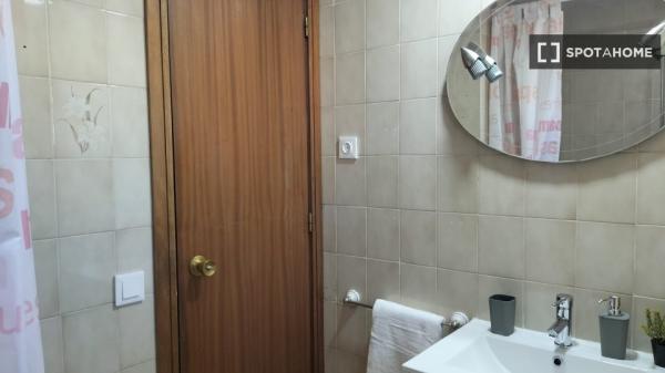 Apartamento entero de 2 dormitorios en Benidorm