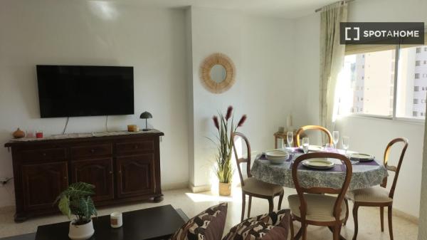 Apartamento entero de 2 dormitorios en Benidorm