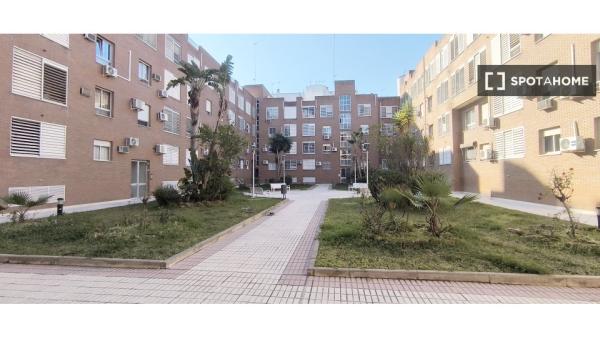 Apartamento entero de 4 habitaciones en Sevilla