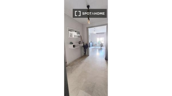 Apartamento entero de 4 habitaciones en Sevilla