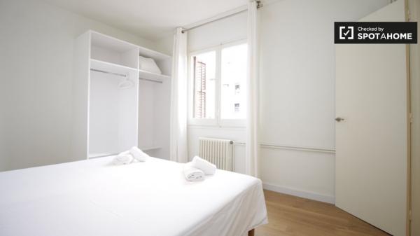 Apartamento de 3 dormitorios en alquiler en Barri Gòtic, Barcelona