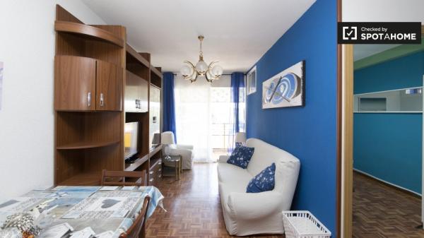 Acogedora habitación en alquiler, apartamento de 5 dormitorios, Alcalá de Henares.