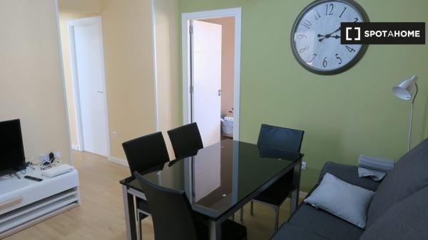 Habitación luminosa en apartamento de 4 dormitorios en Triana, Sevilla