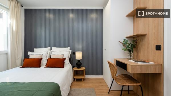 Studio 2 chambres à louer dans un appartement de 12 pièces