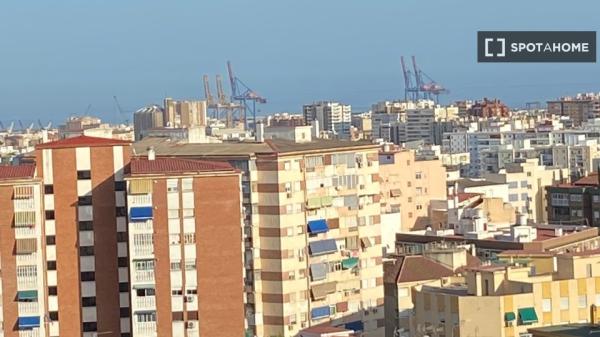 Apartamento completo de 3 dormitorios en Málaga